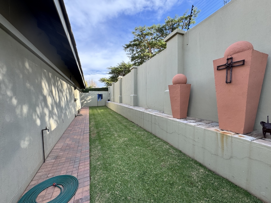 To Let 3 Bedroom Property for Rent in Wilkoppies North West